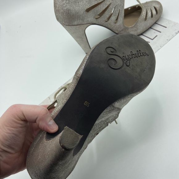 Anthropologie size 8.5 shoes 🦇* - Picture 3 of 5